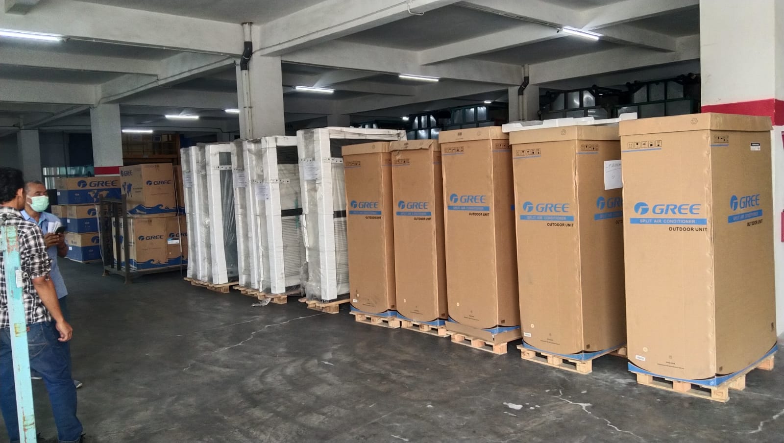 Berbagai unit AC baru